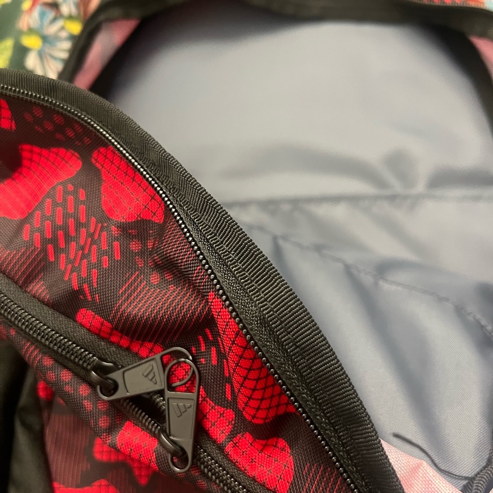 ❤️Adidas Camo Red and Black Men's Backpack (New) MULTIPLE ZIPPERED POCKETS - Picture 6 of 6